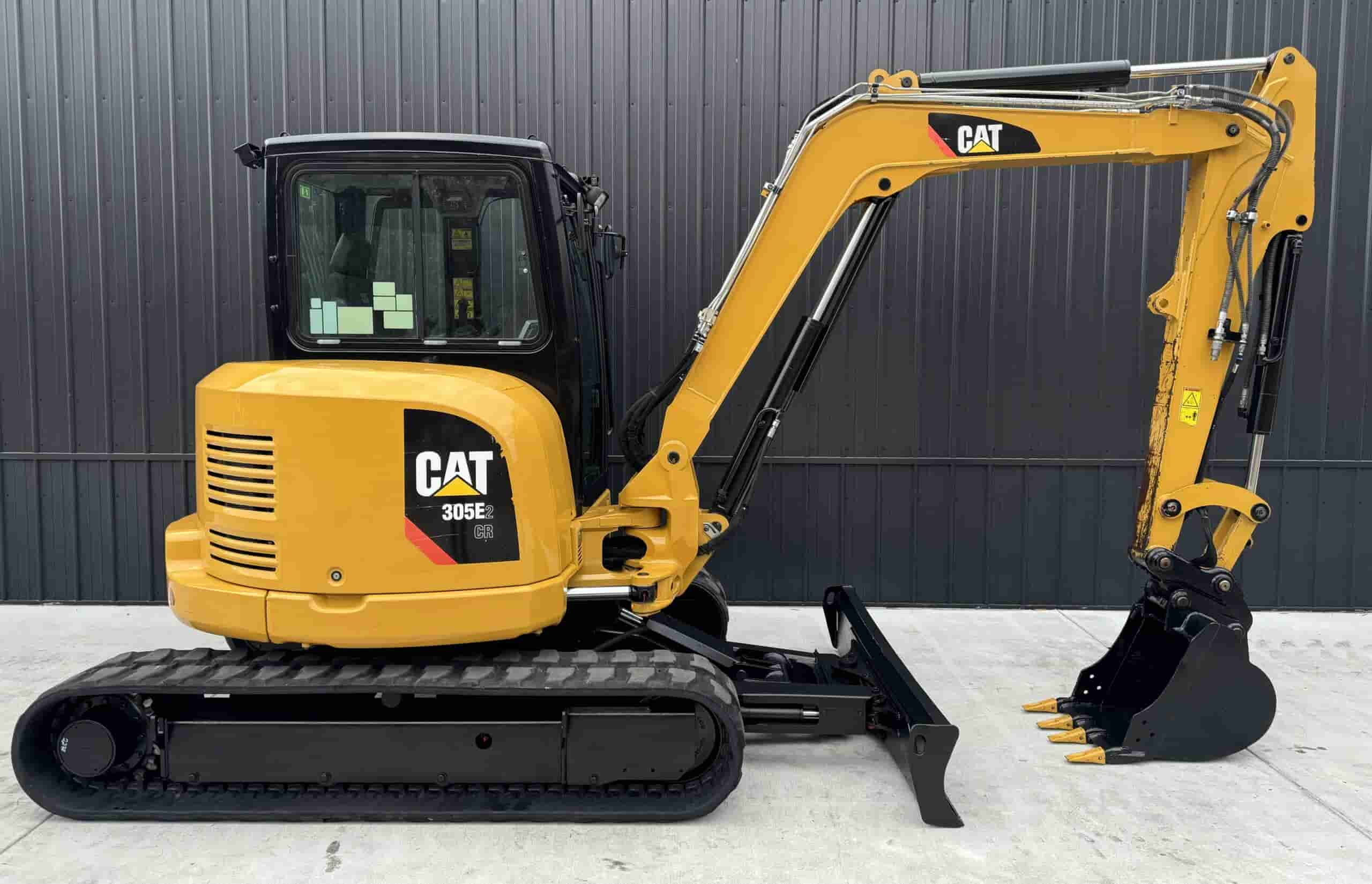 2018 CAT 305E2 CLEAN
